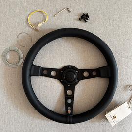 Volante Porsche Sport Prototipo “Black Edition”.