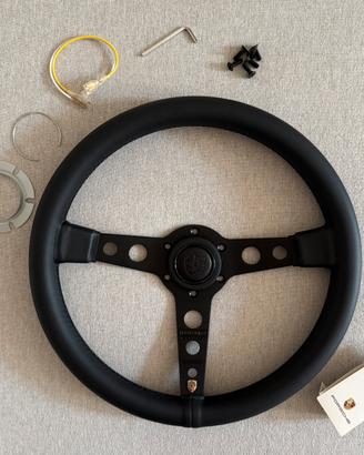 Volante Porsche Sport Prototipo “Black Edition”.