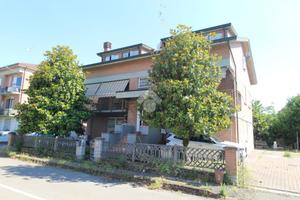 4 LOCALI A BAGNOLO IN PIANO