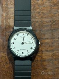 Orologio Casio MQ-24 Nero Quadrante Bianco