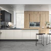 Cucina con Penisola e Doppia Colonna – L.7280 mm