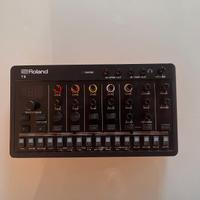 Roland T8 Drum Machine