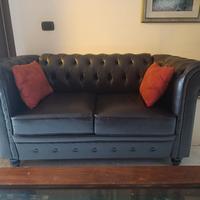 COPPIA DIVANI STILE CHESTERFIELD