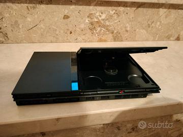 PlayStation 2 Slime + 2 joystick € 30