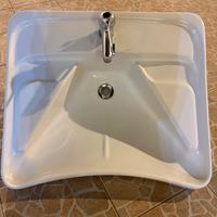 Lavandino bagno disabili