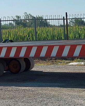 Rimorchio industriale per trasporti interni