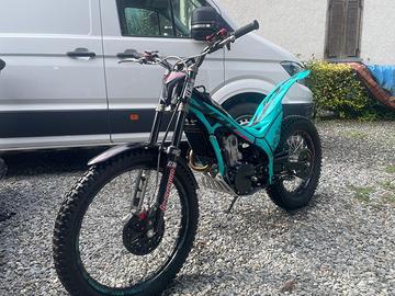 Montesa 301 anno 2025