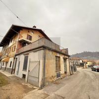 Appartamento a Biella, con Ampio Terrazzo uso inv