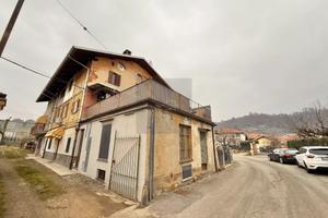 Appartamento a Biella, con Ampio Terrazzo uso inv