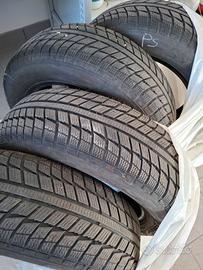 4 gomme invernali Syro 185/65/R15