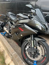 Moto Yamaha R6 2009 — Immatricolata 2022