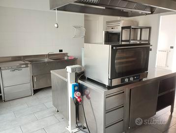 Attrezzatura completa per cucina professionale