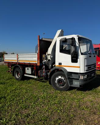 Iveco Eurocargo 150 E 18 ribaltabile con gru
