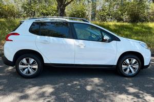 Peugeot 2008 BlueHDi 100 Black Matt