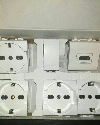 Componenti originali Bticino N4140/16 N4004N N4284