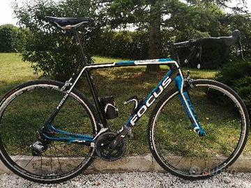 Bicicletta Focus Izalco SL
