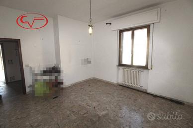 Appartamento di 135 m² con 5 locali a Loro Ciuffen