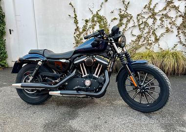 Harley Davidson 883 Iron Sportster