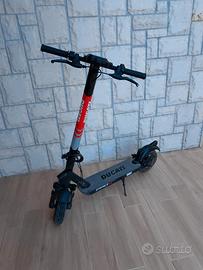monopattino DUCATI Pro II EVO