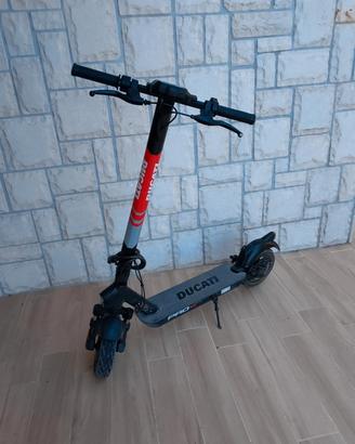 monopattino DUCATI Pro II EVO