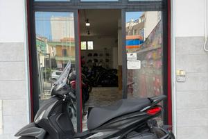 Piaggio Beverly 300 hpe deep black 2023