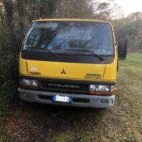 Autocarro Mitsubishi "Canter" - Patente B