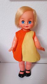 Bambola Mina che cammina Ratti