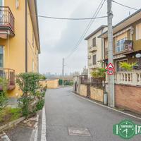 3 Locali Ultimo piano con Box e cantina