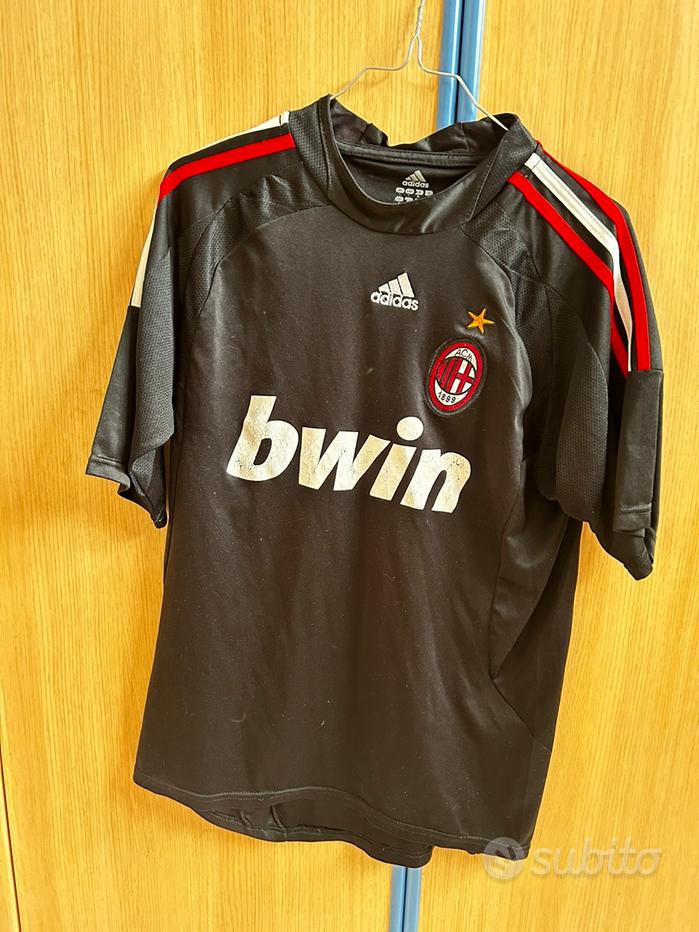 Maglia ronaldinho milan Sports e attrezzatura sportiva usata