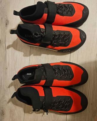 2 paia di scarpe MTB Fizik Gravita SPD e Flat