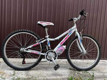 Atala Butterfly 24”  18v