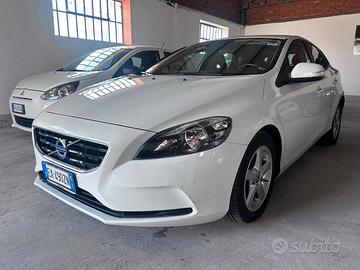 Volvo V40 D" 1.6 R-design Kinetic