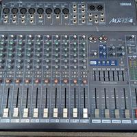 Mixer yamaha 12/4