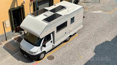 Camper unico super accessoriato, ideale per libera