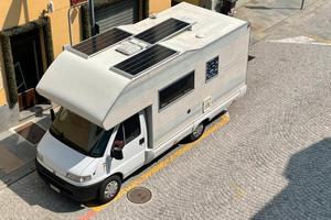 Camper unico super accessoriato, ideale per libera
