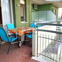 CERVIA, località Tagliata, trilocale con terrazzo