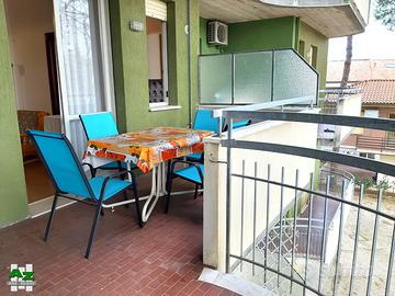 CERVIA, località Tagliata, trilocale con terrazzo