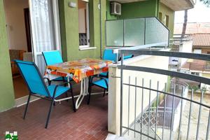 CERVIA, località Tagliata, trilocale con terrazzo