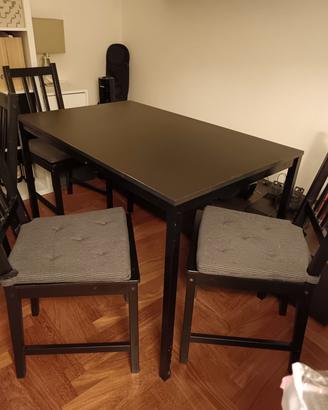 Tavolo + 4 sedie + 4 cuscini ikea
