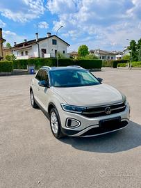 VOLKSWAGEN T-ROC STYLE 1.0 tsi 110 cv 08/ 2023