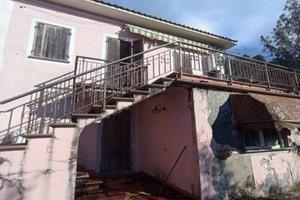 Immobile in asta di 266 m² con 5 locali a Sarzana