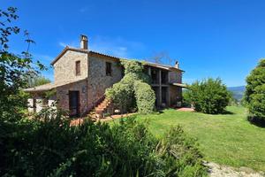 Casale a Castel Viscardo