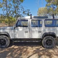 Defender 110 del 2006 - 9 posti - 205.000 km