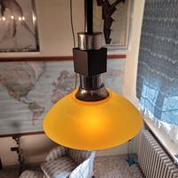 Lampada a sospensione anni'70 in perspex 