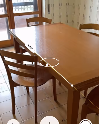 Tavolo con sedie