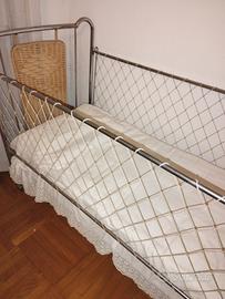 lettino per bimbi vintage