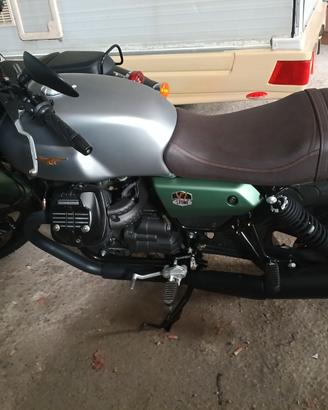 Moto Guzzi v7 centenario