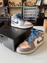 AIR JORDAN 1 MID