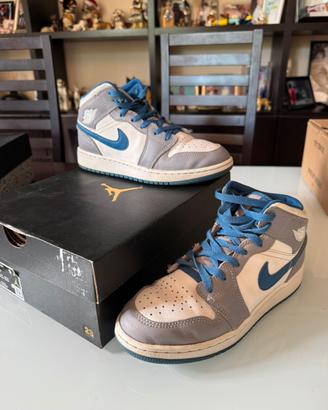 AIR JORDAN 1 MID