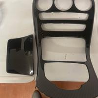 Tunnel Mercedes finto carbon con orologio